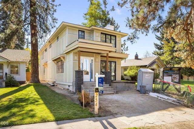 254 NW Congress Street 1 & 2, Bend, OR 97703
