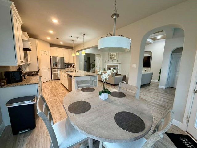 15 Twig Corner Cr, Tomball, TX 77375