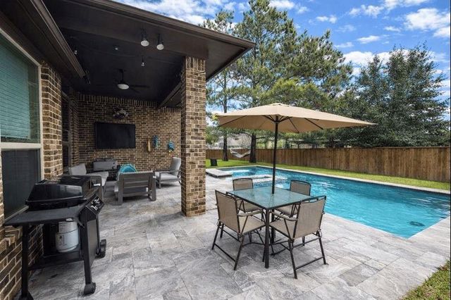 15 Twig Corner Cr, Tomball, TX 77375