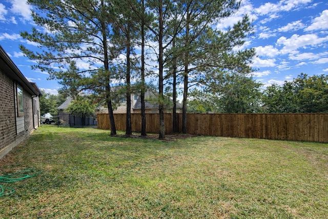 15 Twig Corner Cr, Tomball, TX 77375