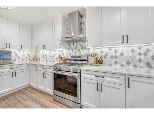 16496 FRONT Ave, Oregon City, OR 97045