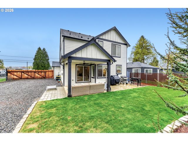 16496 FRONT Ave, Oregon City, OR 97045