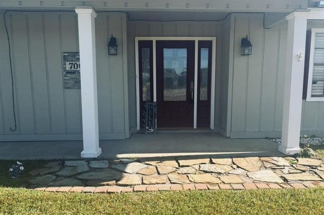 7007 S Burgundy Drive, Lake Charles, LA 70605