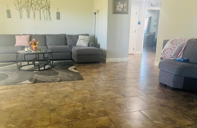 7007 S Burgundy Drive, Lake Charles, LA 70605