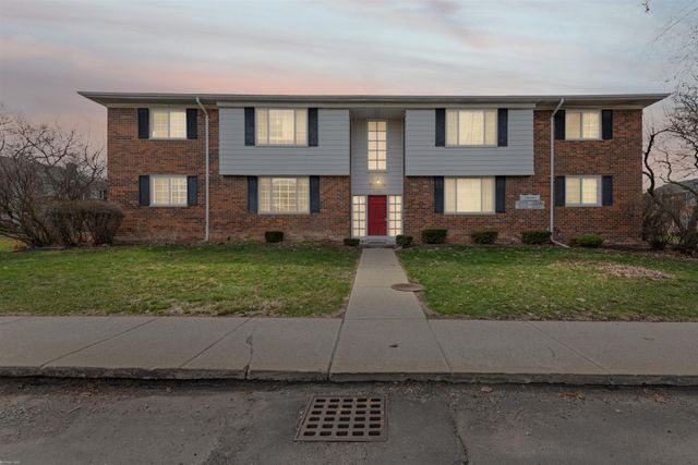 25325 Shiawassee Circle, Southfield, MI 48033