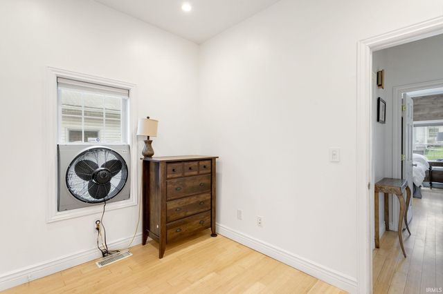 1421 Chalfant Street, South Bend, IN 46617