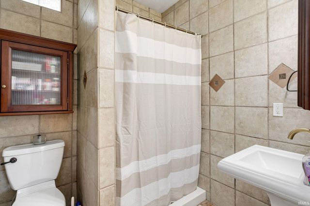 1421 Chalfant Street, South Bend, IN 46617