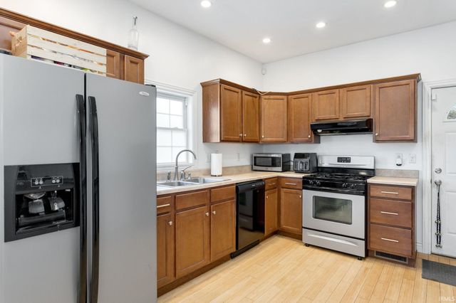 1421 Chalfant Street, South Bend, IN 46617