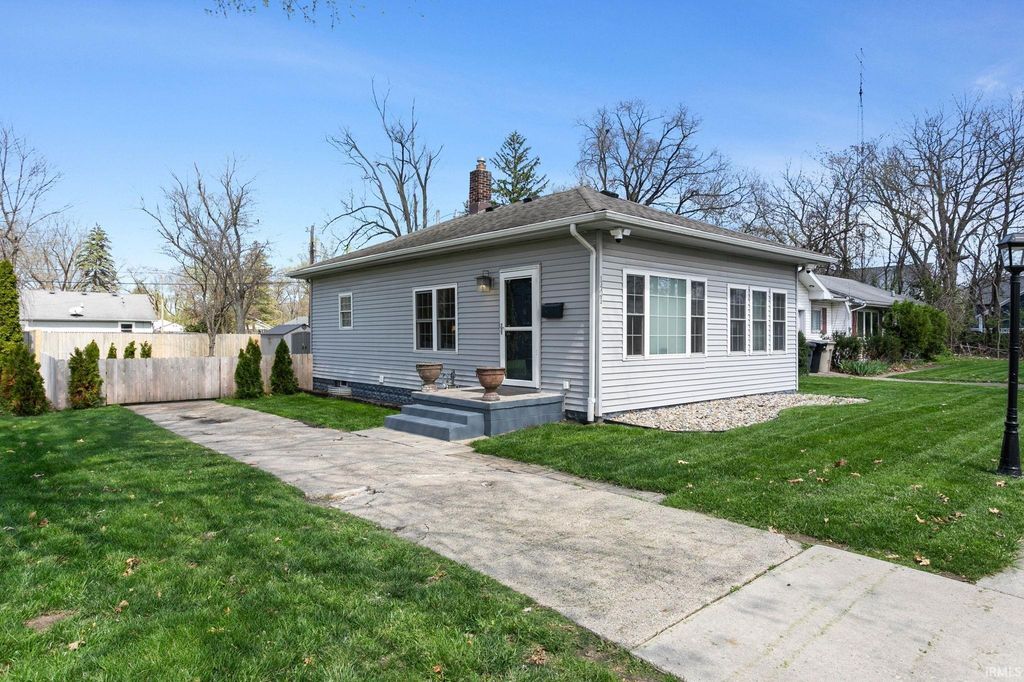1421 Chalfant Street, South Bend, IN 46617