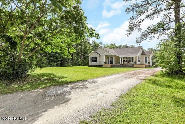 635 Cross Creek Drive, Hampstead, NC 28443