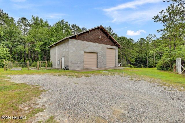 635 Cross Creek Drive, Hampstead, NC 28443