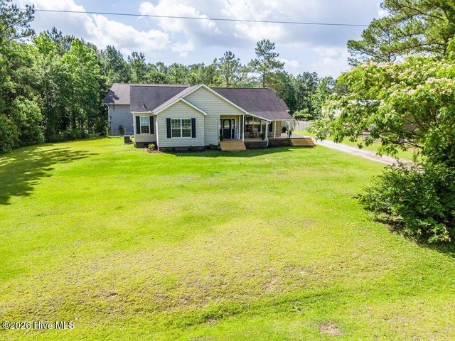 635 Cross Creek Drive, Hampstead, NC 28443