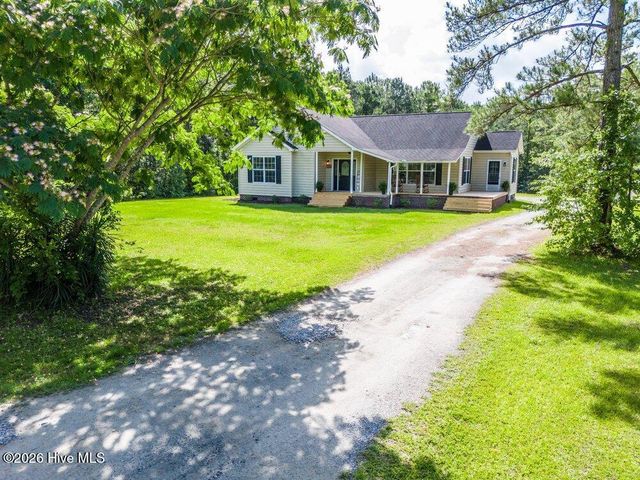 635 Cross Creek Drive, Hampstead, NC 28443