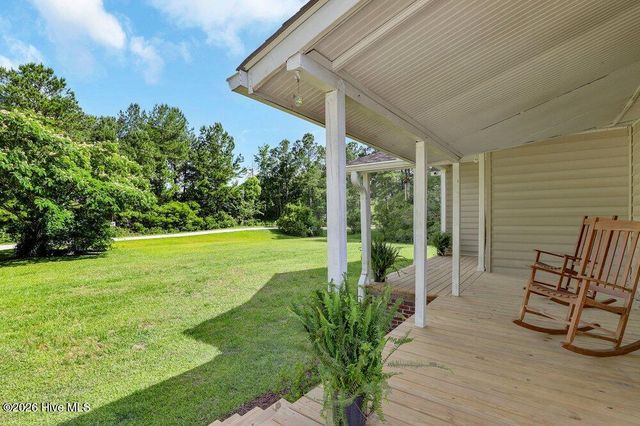 635 Cross Creek Drive, Hampstead, NC 28443