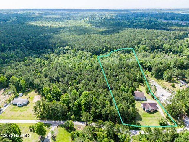 635 Cross Creek Drive, Hampstead, NC 28443