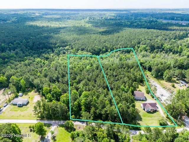 635 Cross Creek Drive, Hampstead, NC 28443