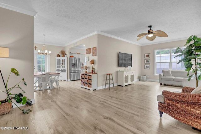 635 Cross Creek Drive, Hampstead, NC 28443