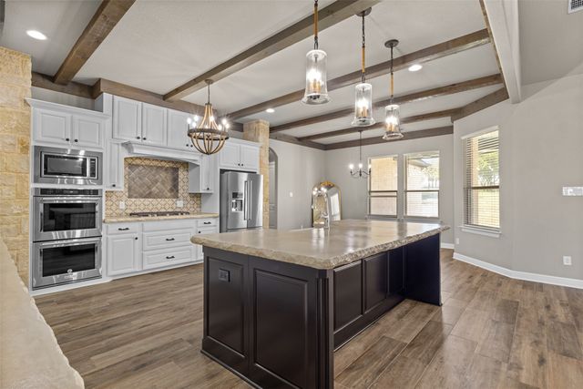 141 Vista Ridge Drive, Decatur, TX 76234