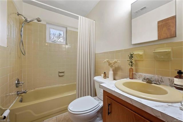 124 Granby Park DR A, Norfolk, VA 23505