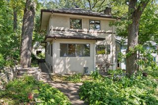 2203 Como Avenue, Saint Paul, MN 55108