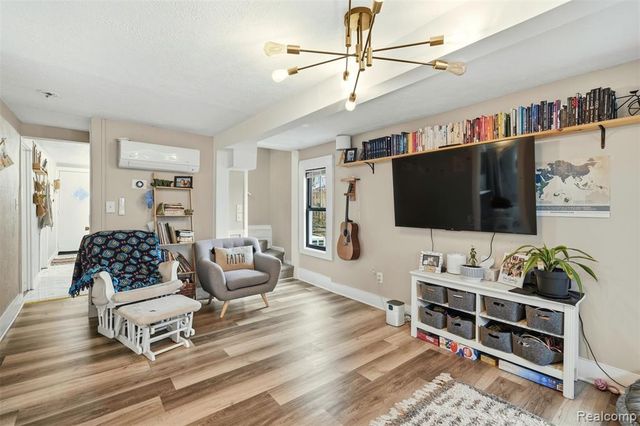 209 Arcade Street, Ypsilanti, MI 48197