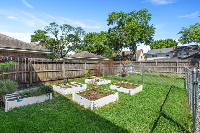 12202 Whittington Drive, Houston, TX 77077