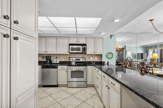 10200 Beach Club Dr Apt 6B, Myrtle Beach, SC 29572