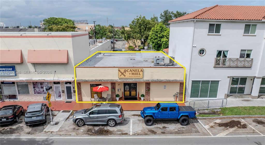 365 N Royal Poinciana Boulevard, Miami Springs, FL 33166
