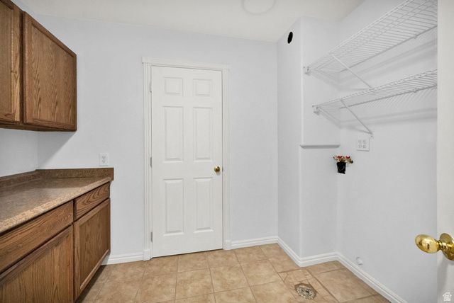 1445 W SILVERCREEK DR, Layton, UT 84041