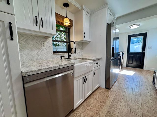 2390 SW 18th Avenue, Fort Lauderdale, FL 33315