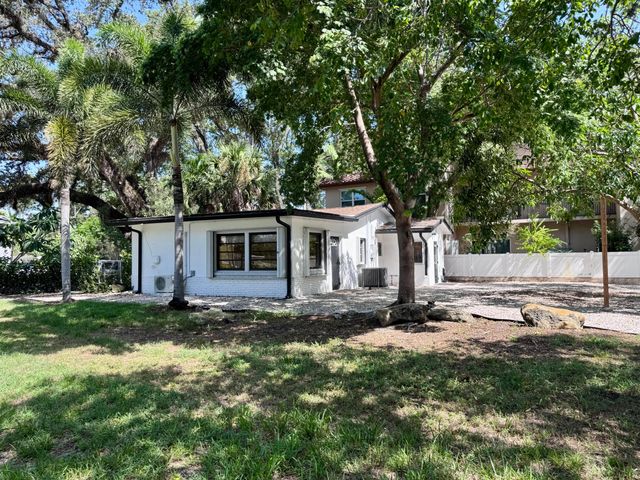 2390 SW 18th Avenue, Fort Lauderdale, FL 33315
