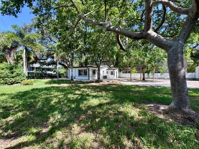 2390 SW 18th Avenue, Fort Lauderdale, FL 33315
