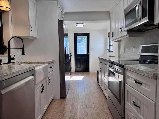 2390 SW 18th Avenue, Fort Lauderdale, FL 33315