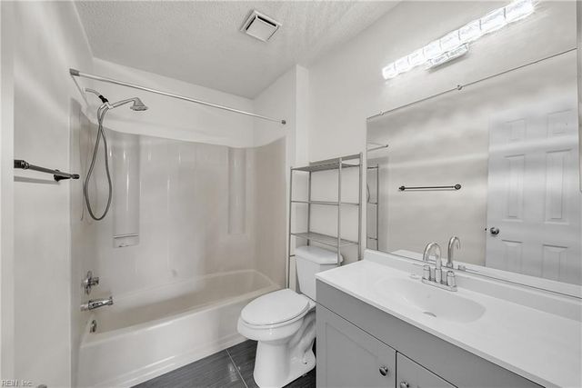 379 Lees Mill DR, Newport News, VA 23608