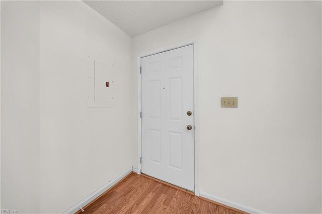 379 Lees Mill DR, Newport News, VA 23608
