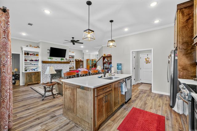 4016 Elizabeth Court, Benton, AR 72019