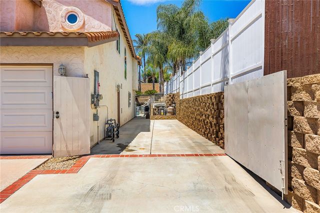 137 S Nebraska, Lake Elsinore, CA 92530