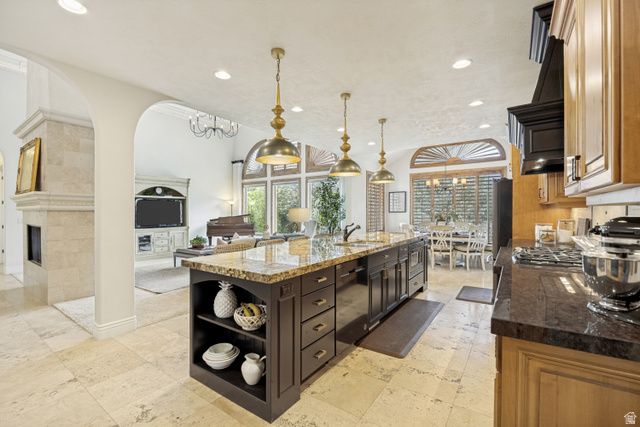 11201 S GRACIE VIEW LN, South Jordan, UT 84095