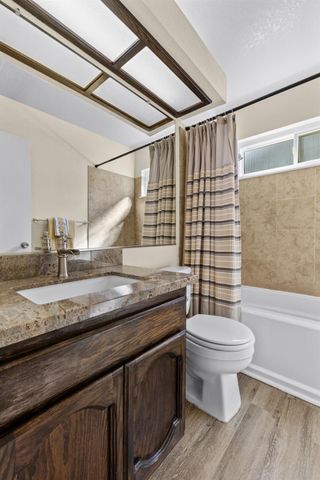 2270 Longview Dr, Roseville, CA 95747