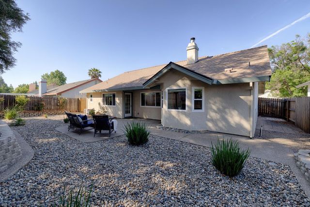 2270 Longview Dr, Roseville, CA 95747