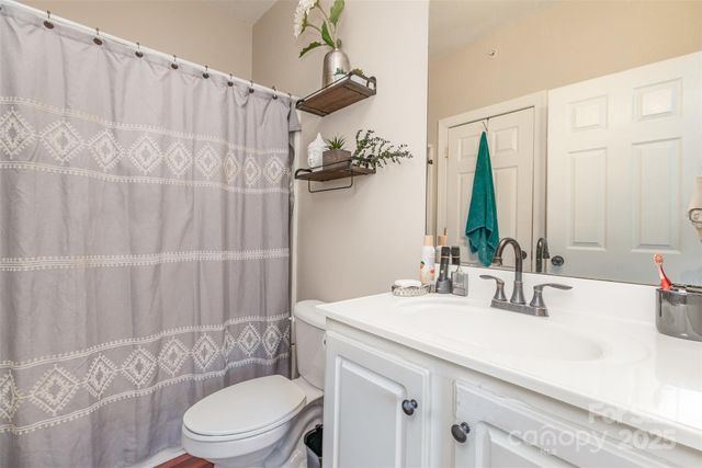 6730 Mallard Park Drive, Charlotte, NC 28262