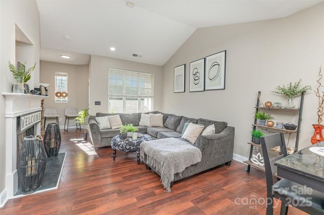 6730 Mallard Park Drive, Charlotte, NC 28262