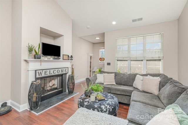 6730 Mallard Park Drive, Charlotte, NC 28262