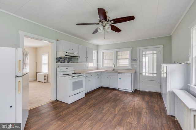 803 PERKINS LN, Edgewater Park, NJ 08010