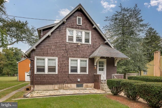 803 PERKINS LN, Edgewater Park, NJ 08010