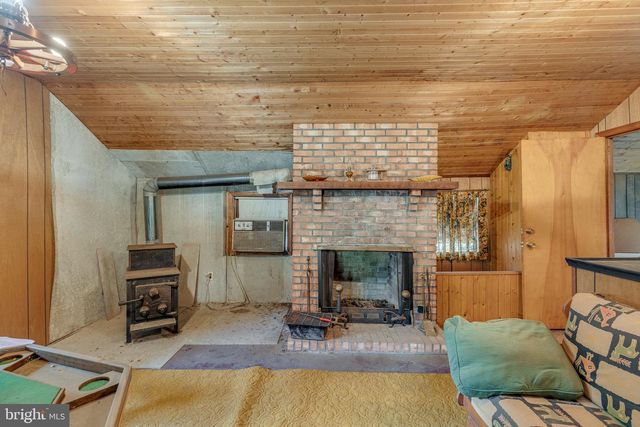 803 PERKINS LN, Edgewater Park, NJ 08010
