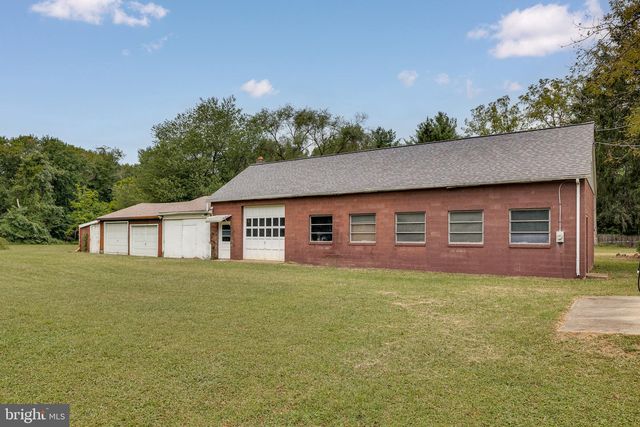 803 PERKINS LN, Edgewater Park, NJ 08010