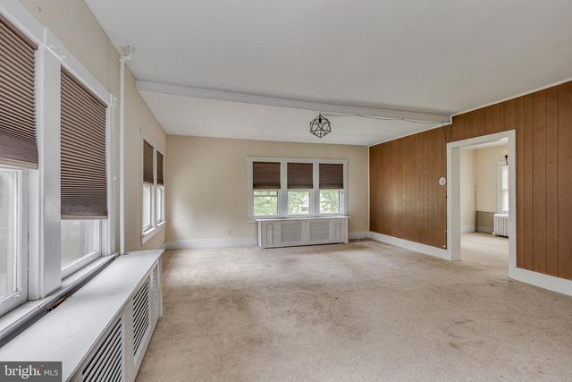 803 PERKINS LN, Edgewater Park, NJ 08010