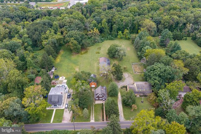 803 PERKINS LN, Edgewater Park, NJ 08010