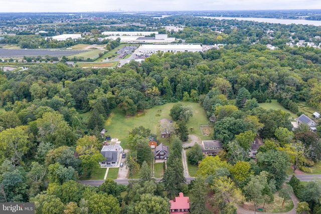 803 PERKINS LN, Edgewater Park, NJ 08010